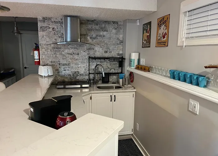 Calgary Lake House B&B