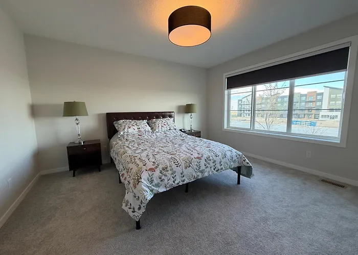 Beautiful New House In Alpine Park, Calgary
